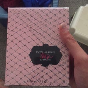 Victoria secret tease perfume